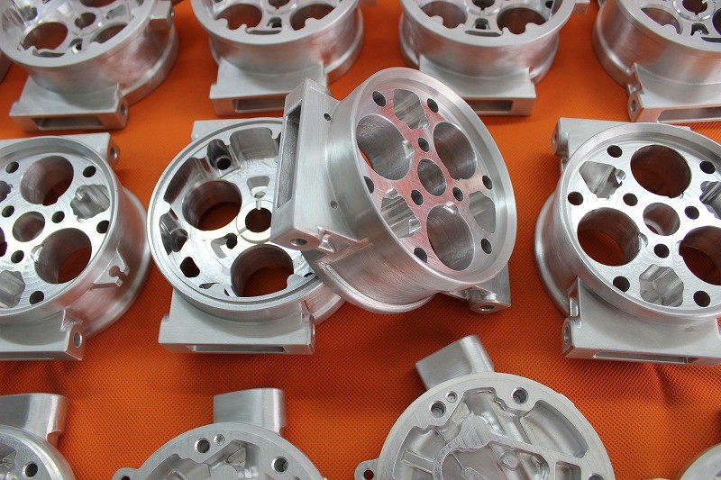 金屬手板廠家如何選擇？